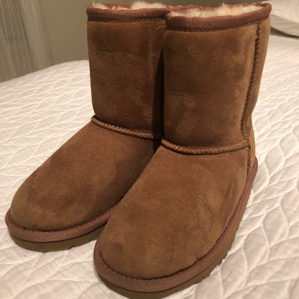 Girls Ugg Boots, size 12! Brand new!